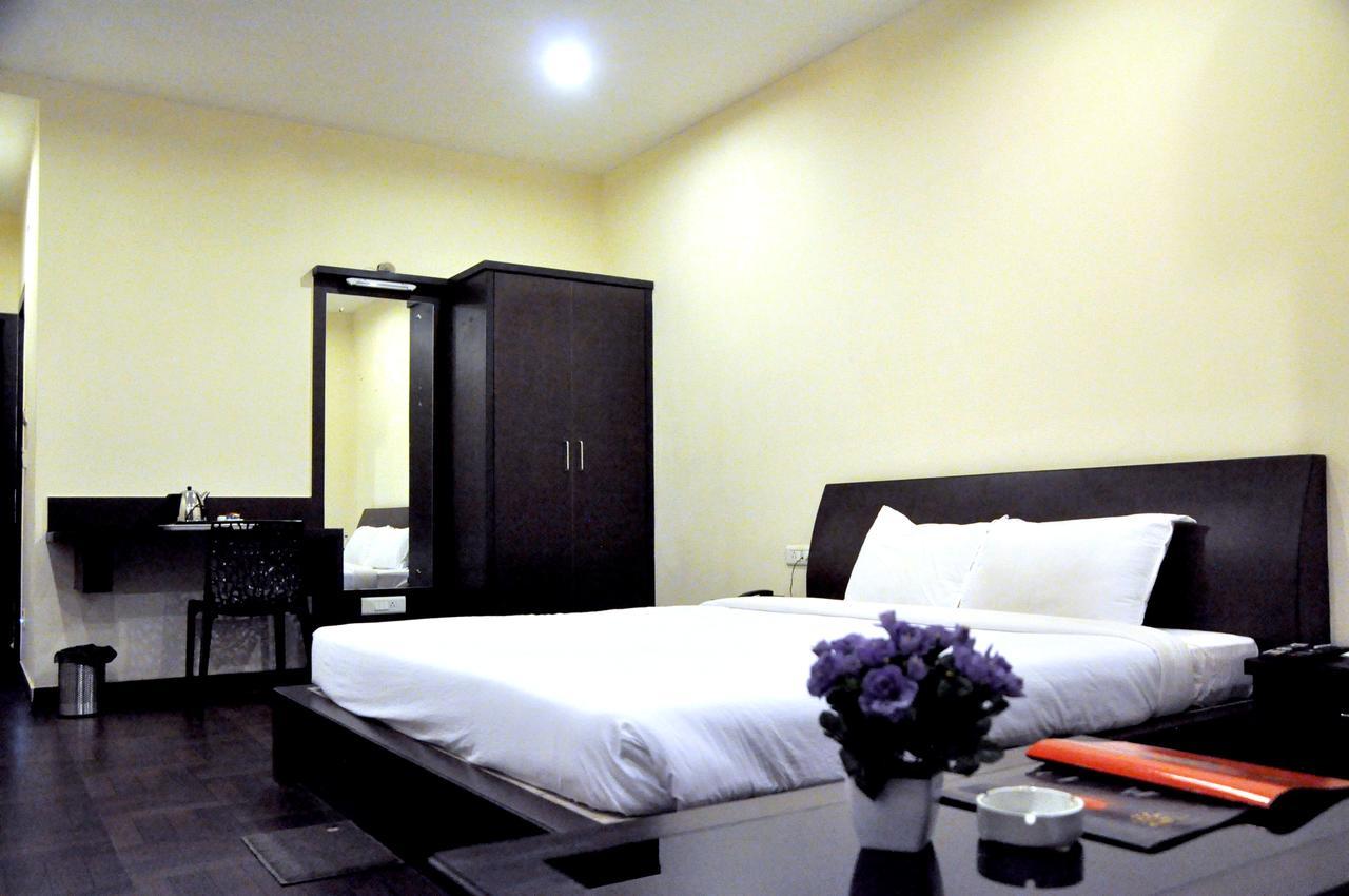 Hotel Suncity Palace Jharsuguda Buitenkant foto