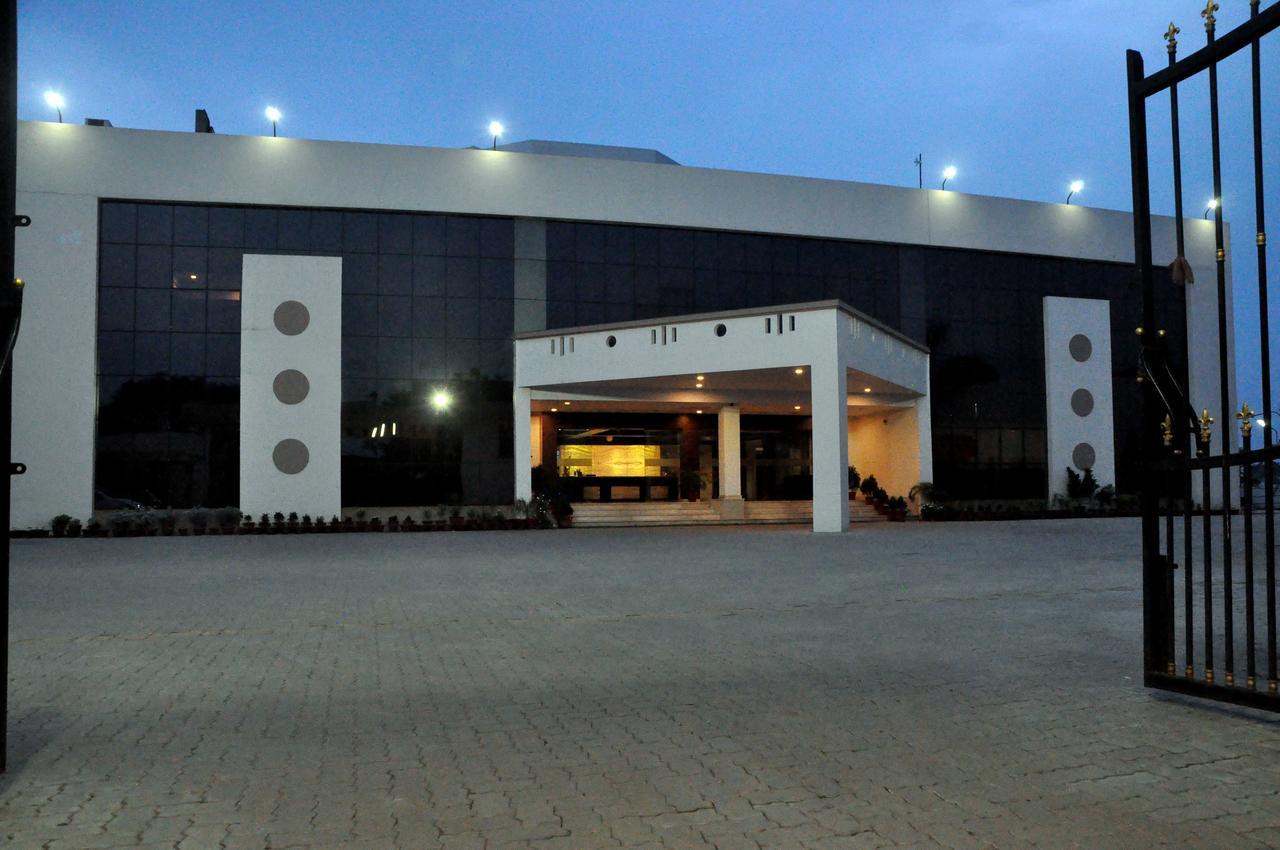 Hotel Suncity Palace Jharsuguda Buitenkant foto